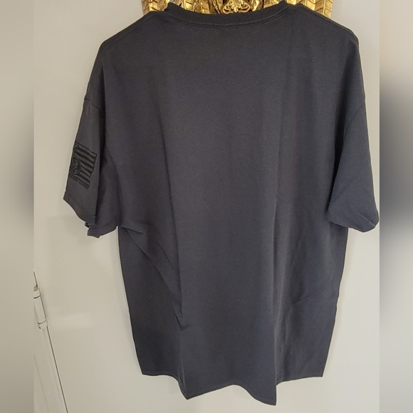 Armed American Supply graphic tee - Picture 3 of 3